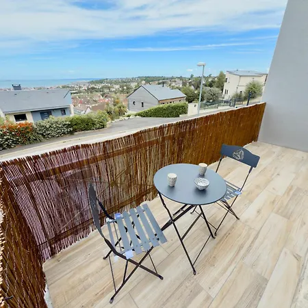 L'horizon Bleu, Grande Maison Spatieuse Vue Mer, Intendance Luxury Host Holiday home