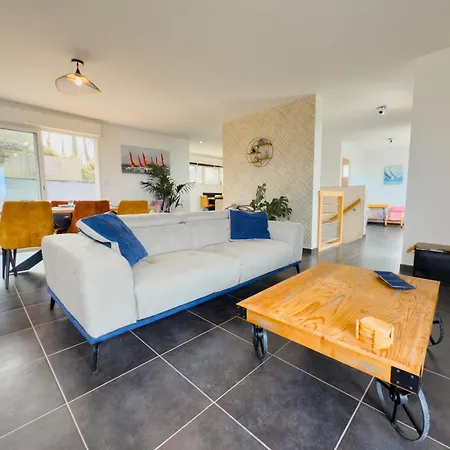Feriehus L'horizon Bleu, Grande Maison Spatieuse Vue Mer, Intendance Luxury Host *
