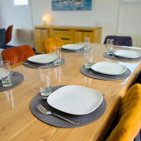 Feriehus L'horizon Bleu, Grande Maison Spatieuse Vue Mer, Intendance Luxury Host *